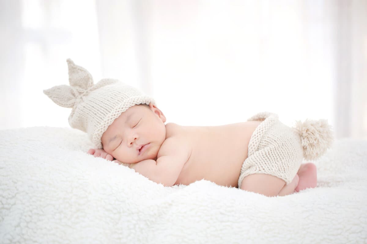Peaceful newborn baby sleeping - baby sleep patterns guide for parents in Robbinsville Hamilton Princeton NJ